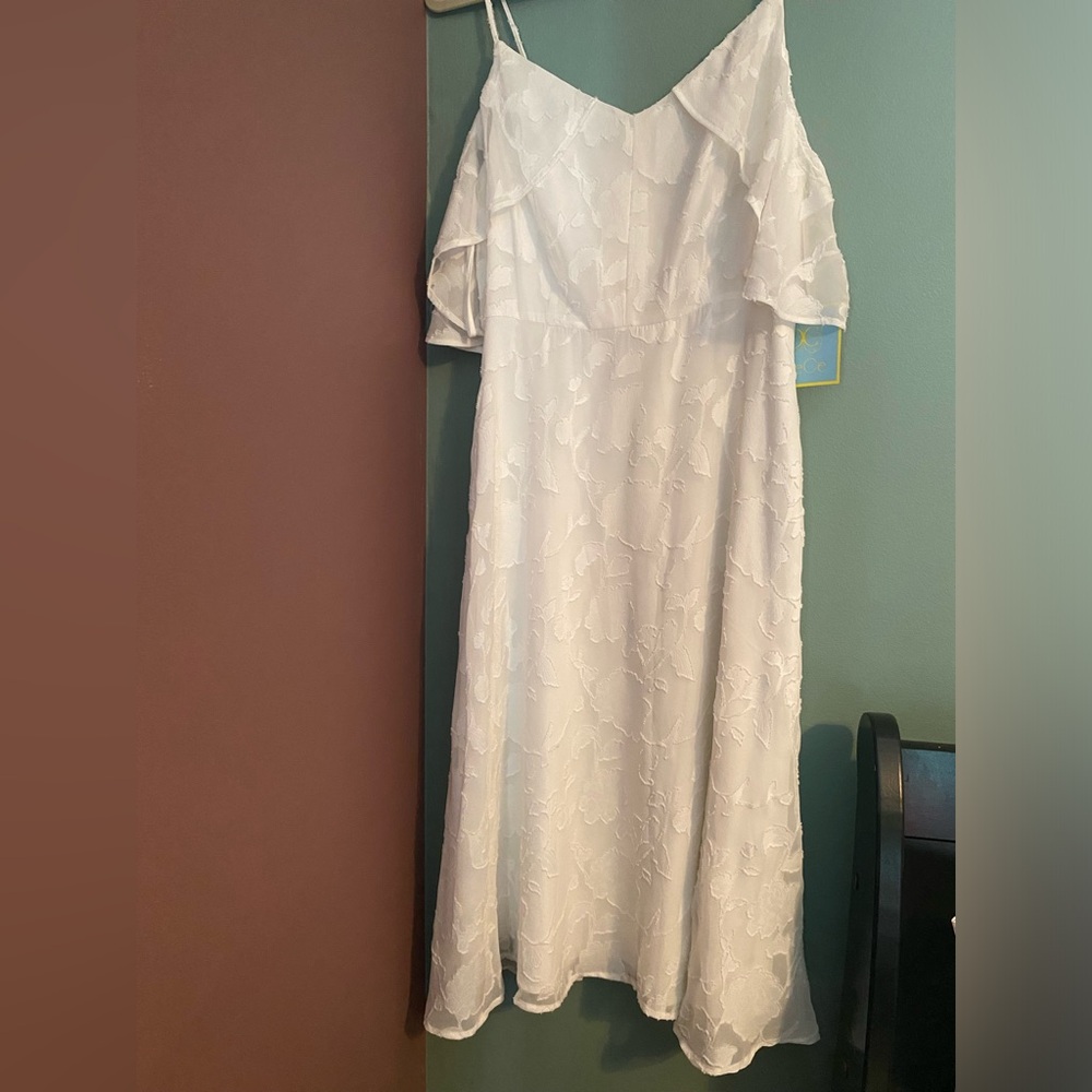 NWT Cece off the shoulder floral dress